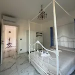 Angelina Front شقة غريمو