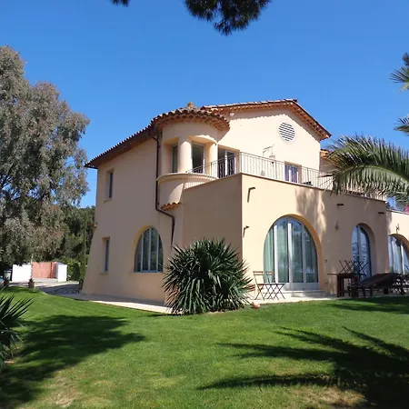 Angelina Front Apartamento