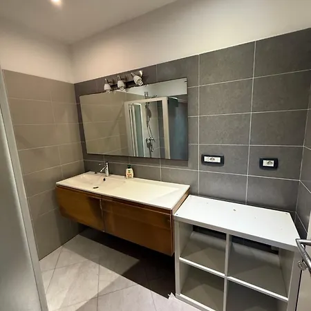 Angelina Front Grimaud