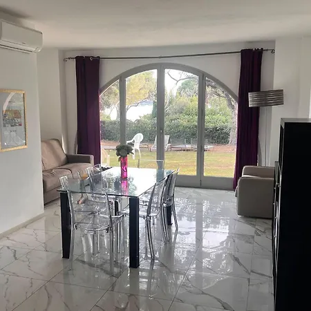 Angelina Front * غريمو