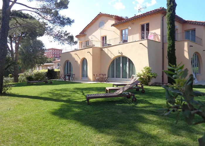 아파트 Angelina Front